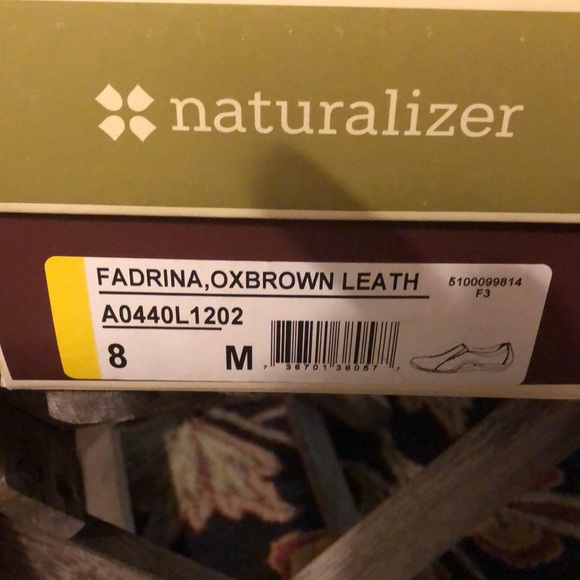 naturalizer - Picture 3 of 7